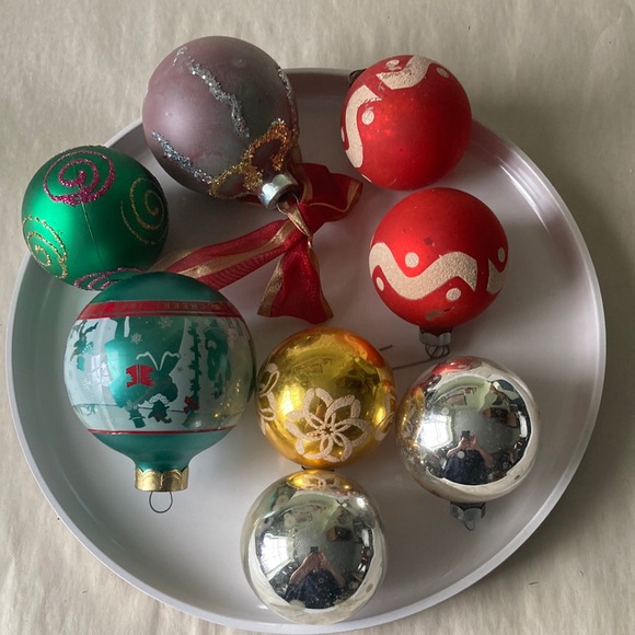 Vintage Christmas ornaments bundle of 8 bulbs - Picture 2 of 13